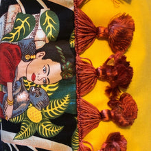 Load image into Gallery viewer, 50x50 Frida cushion