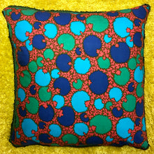 Load image into Gallery viewer, 50x50 ‘Pinking Flower’ cushions with Silk backing