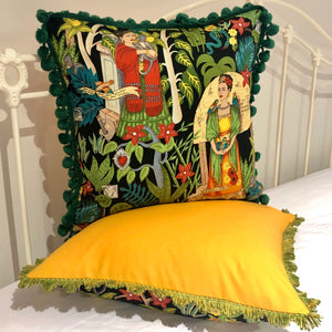 50x50 Frida cushions with fabulous edging.